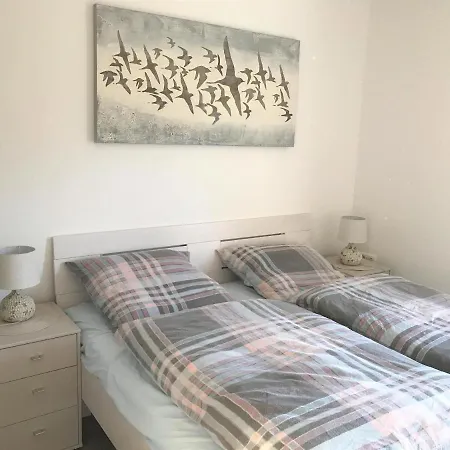 48 0 S Waterkant Apartament